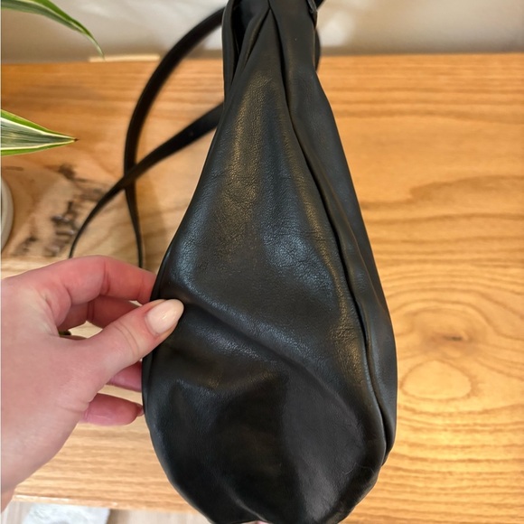 Rare Vintage Y2K Marc by Marc Jacobs Marchive Messenger bag, black leather - Picture 8 of 10